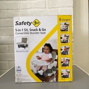 Safety 1st 5-in-1 Snack & Go